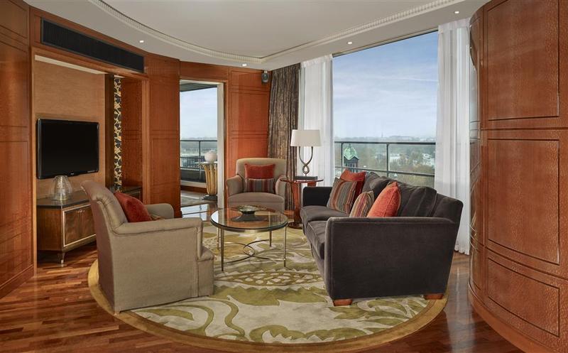 The Park Tower Knightsbridge - Genel