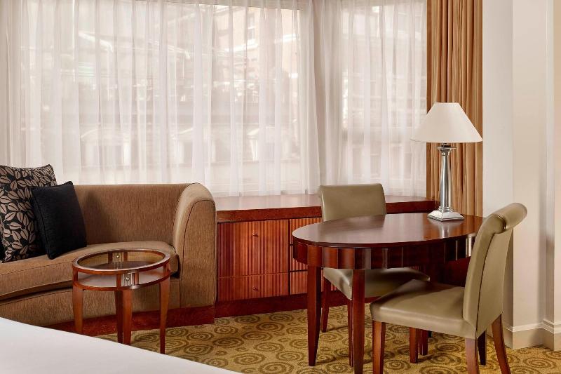 The Park Tower Knightsbridge - Oda