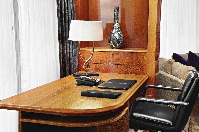The Park Tower Knightsbridge - Oda