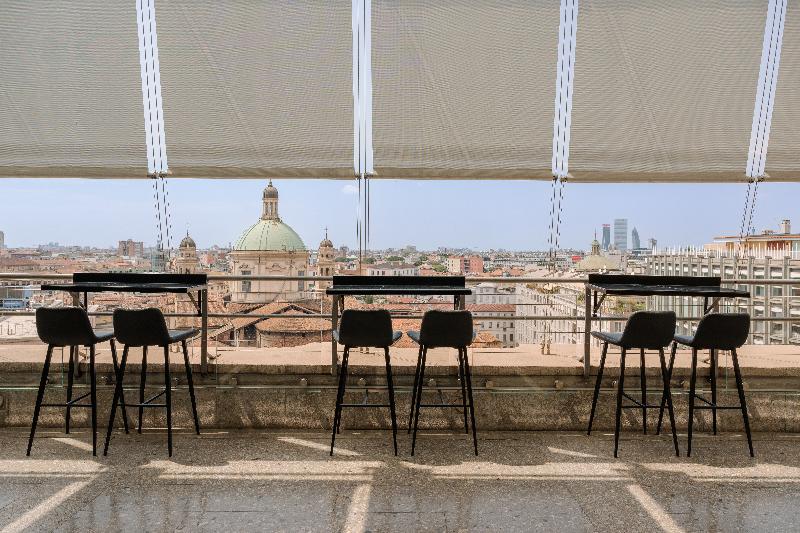 The Square Milano Duomo - Teras