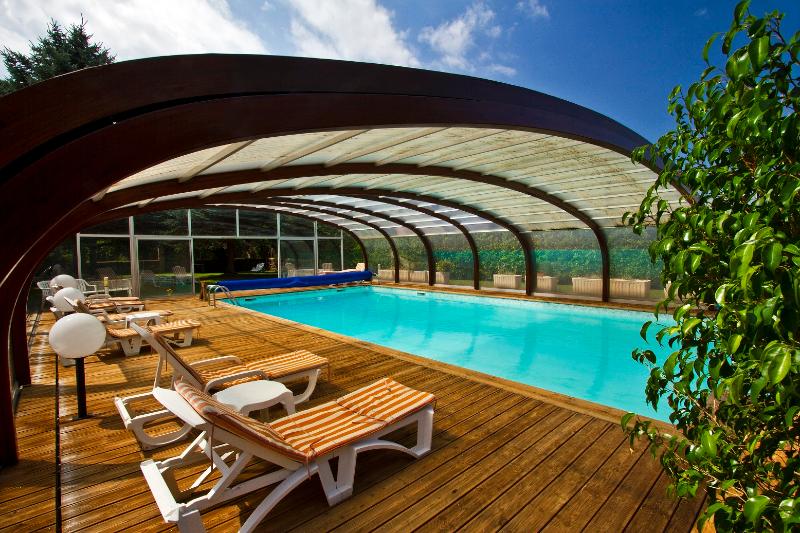 Logis Hotel Restaurant Chez Planes - Havuz