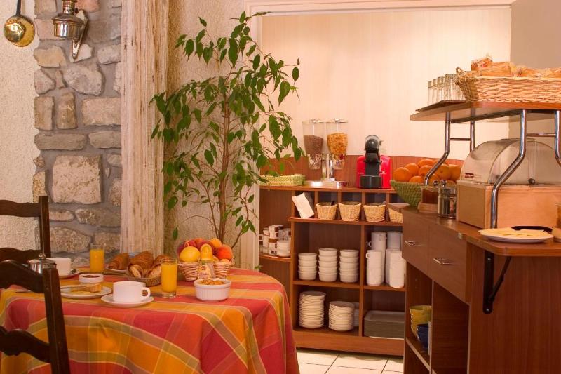 Logis Hotel Le Commerce - Genel