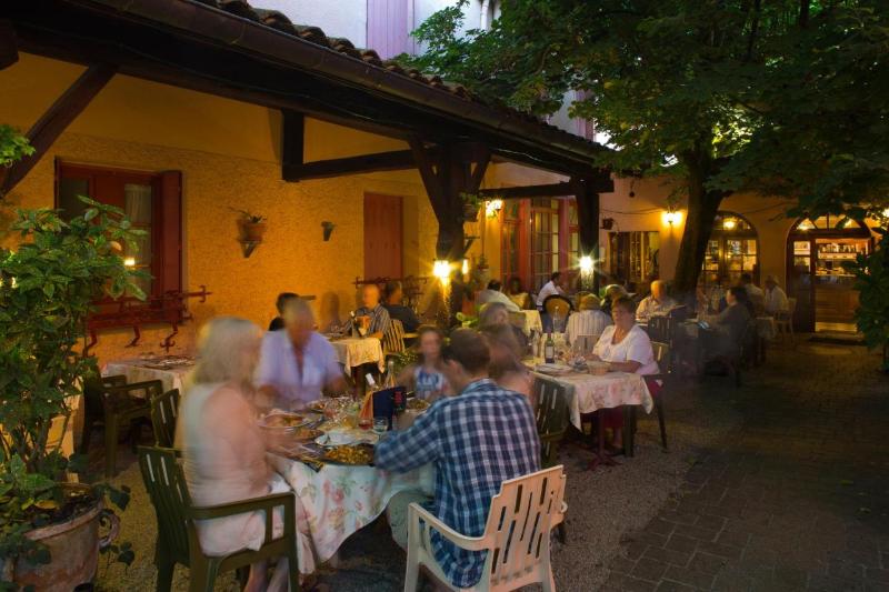 Logis Hotel Le Commerce - Genel