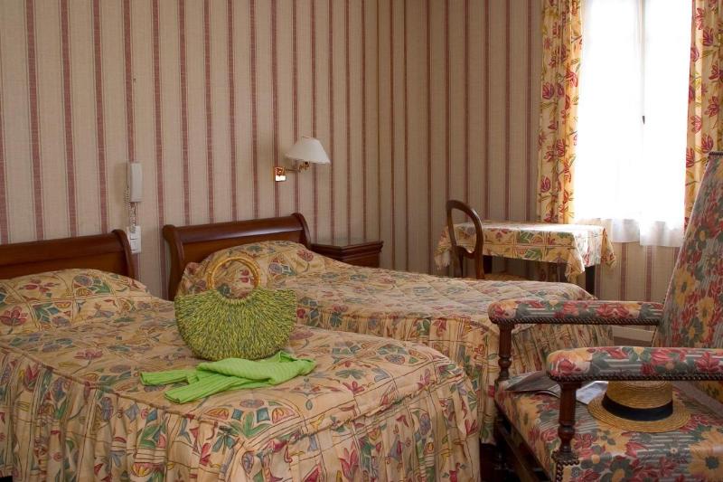 Logis Hotel Le Commerce - Genel