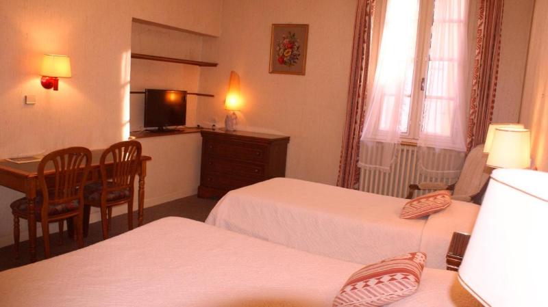 Logis Hotel Le Commerce - Genel