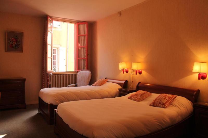 Logis Hotel Le Commerce - Oda