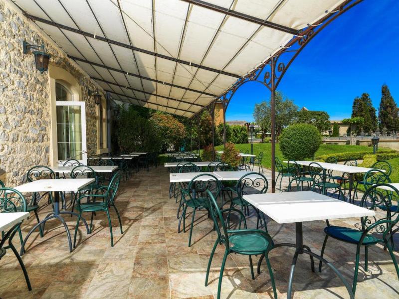 Logis Hôtel les Minotiers - Teras