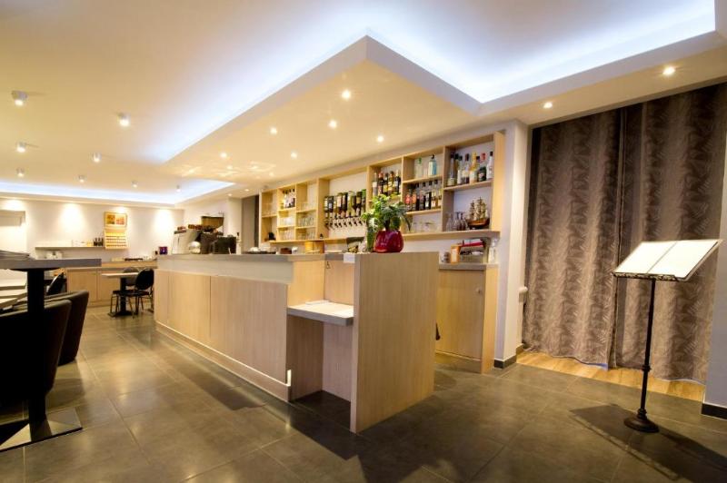Hotel Aux Berges De L'Aveyron - Bar
