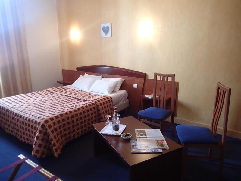Logis Grand Hotel d'Orléans- Rest. le goulu - Oda