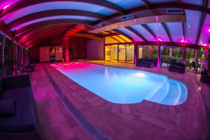 Hotel Plage Saint Jean - Havuz