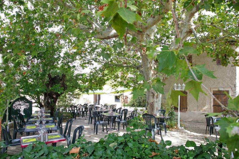 Hotel Dejeunez Sous L'Arbre - Genel