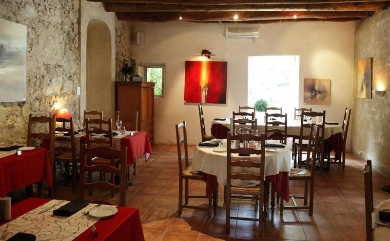 Hotel Dejeunez Sous L'Arbre - Genel