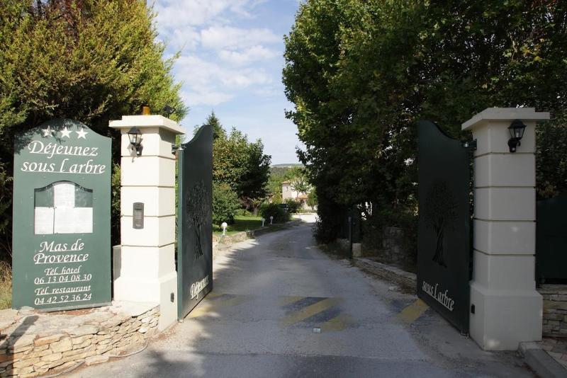 Hotel Dejeunez Sous L'Arbre - Genel