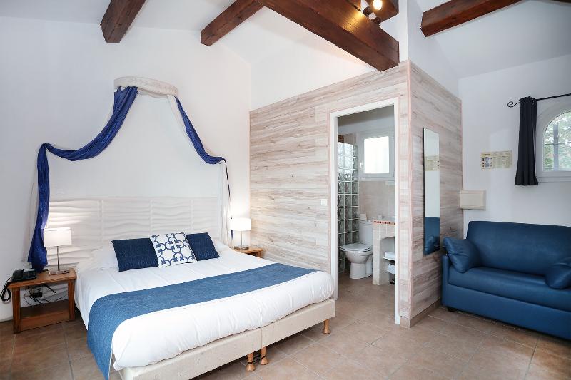 Hotel Dejeunez Sous L'Arbre - Oda