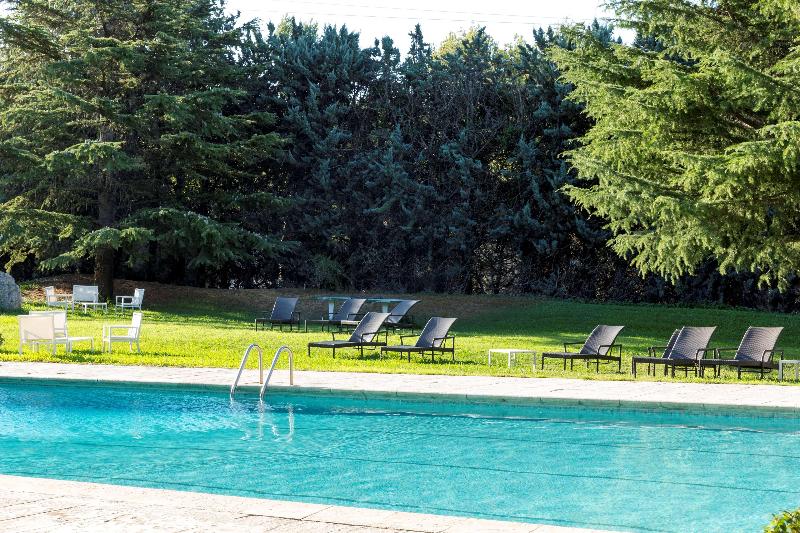 Best Western Domaine De Roquerousse - Havuz