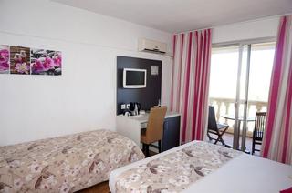 Logis Hotel Le Col De L'ange otel fotoğrafı