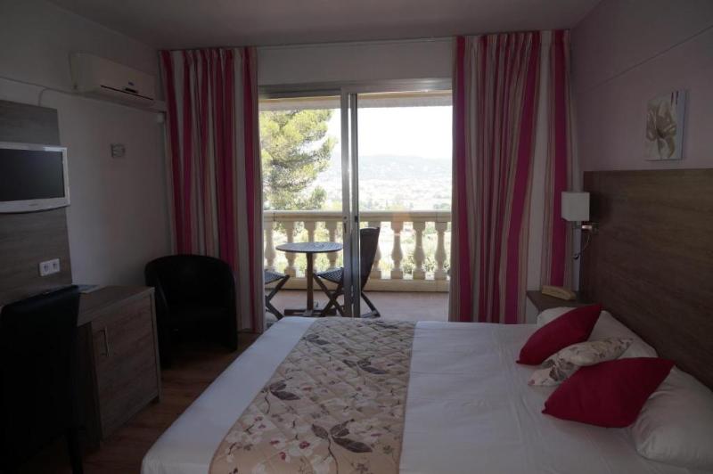 Logis Hotel Le Col De L'ange - Oda