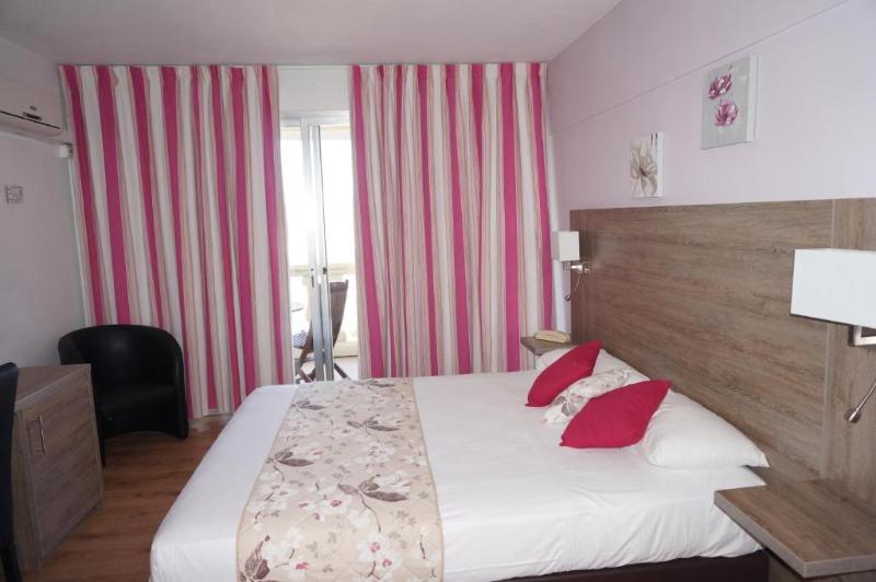 Logis Hotel Le Col De L'ange - Oda