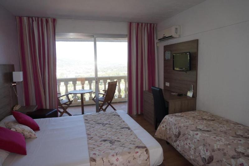 Logis Hotel Le Col De L'ange - Oda