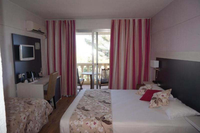 Logis Hotel Le Col De L'ange - Oda
