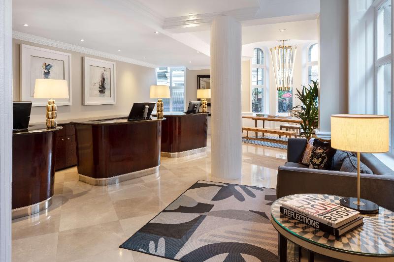 Radisson Blu Hotel, London Tottenham Court Road - Lobi