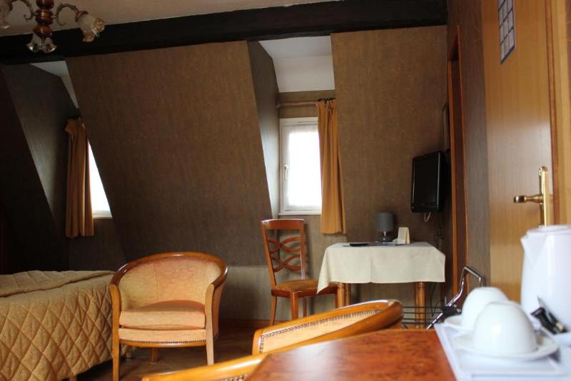 Logis Hotel Au Cerf D'Or - Oda