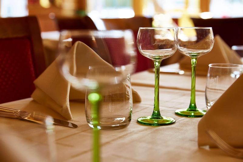Best Western Au Cheval Blanc Mulhouse Nord - Restoran