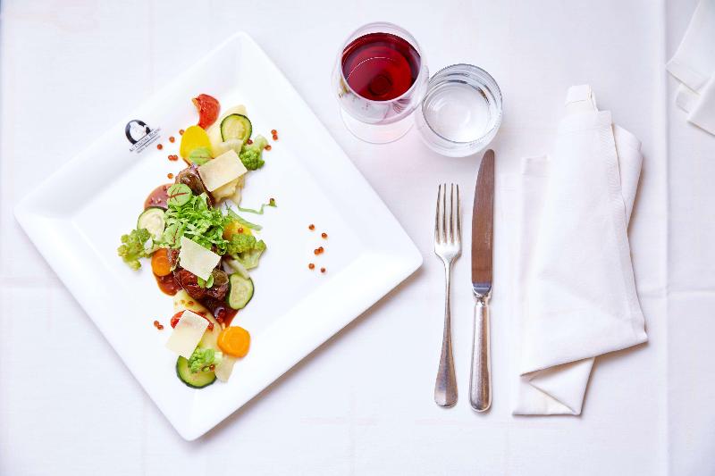 Best Western Au Cheval Blanc Mulhouse Nord - Restoran