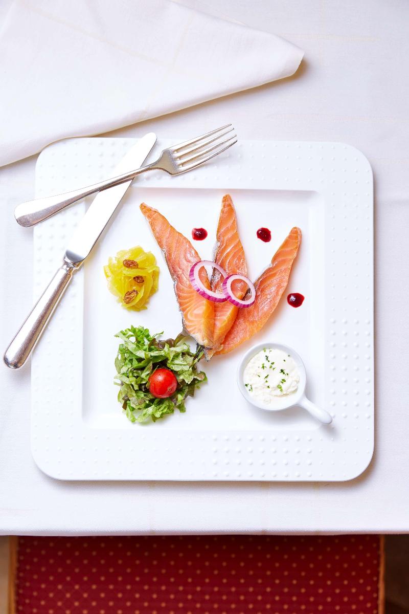 Best Western Au Cheval Blanc Mulhouse Nord - Restoran