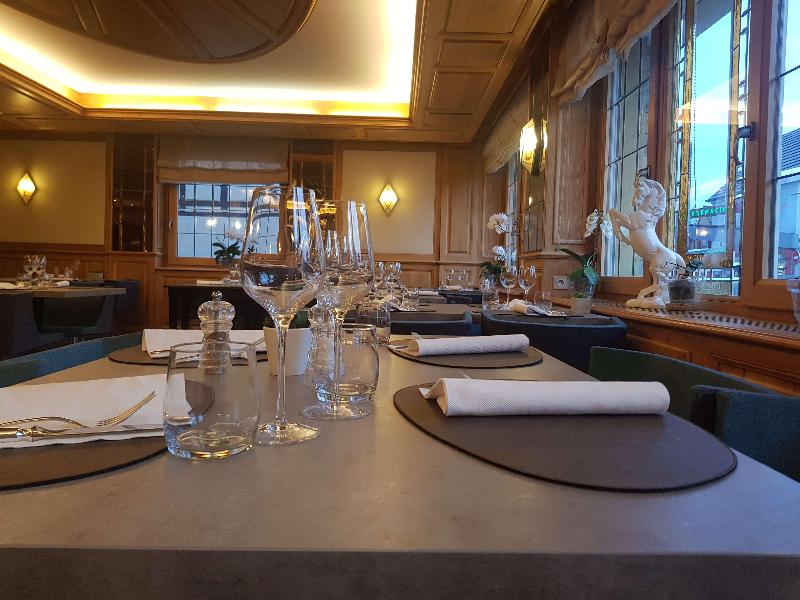 Best Western Au Cheval Blanc Mulhouse Nord - Restoran