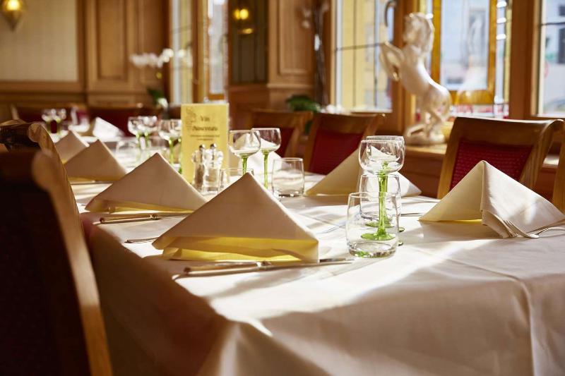 Best Western Au Cheval Blanc Mulhouse Nord - Restoran