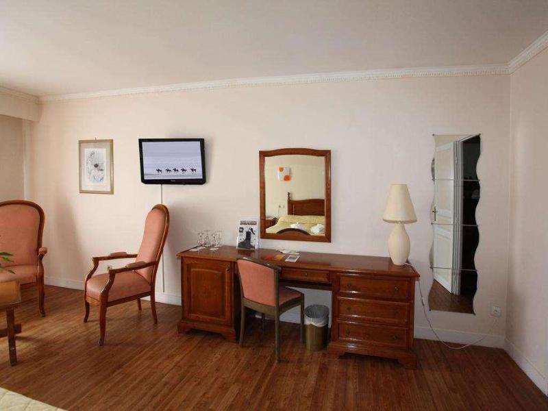 Logis Hotel Le Clos Deauville Saint-Gatien - Oda