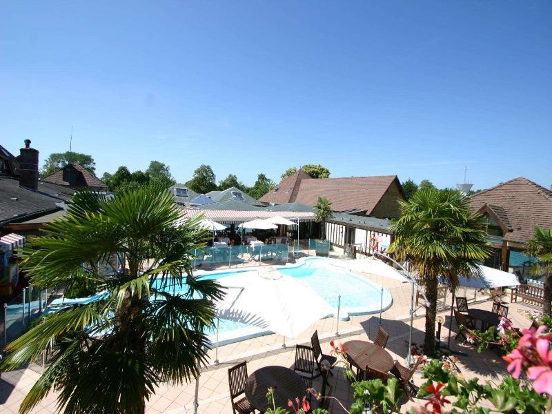Logis Hotel Le Clos Deauville Saint-Gatien - Havuz