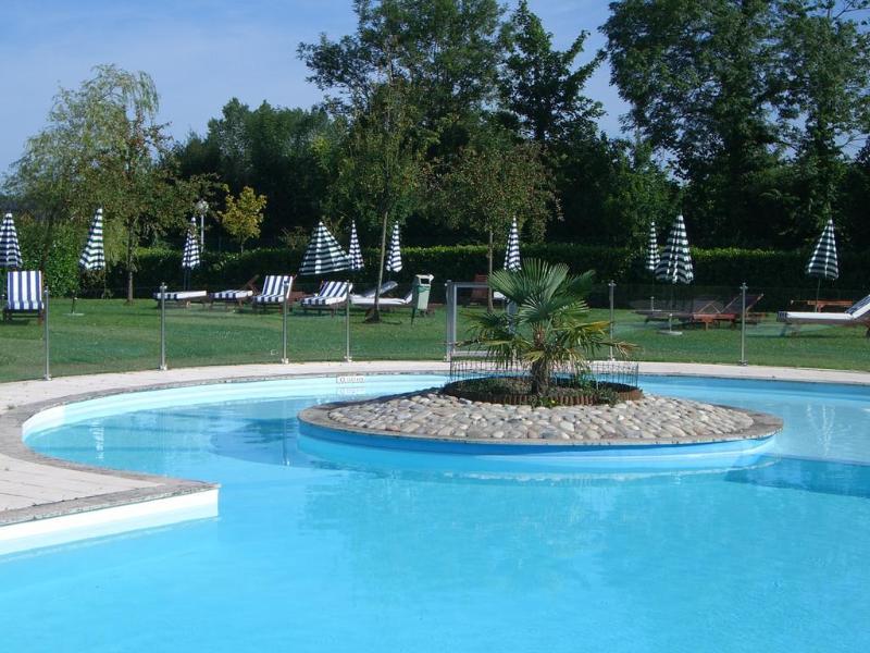 Logis Hotel Le Clos Deauville Saint-Gatien - Havuz