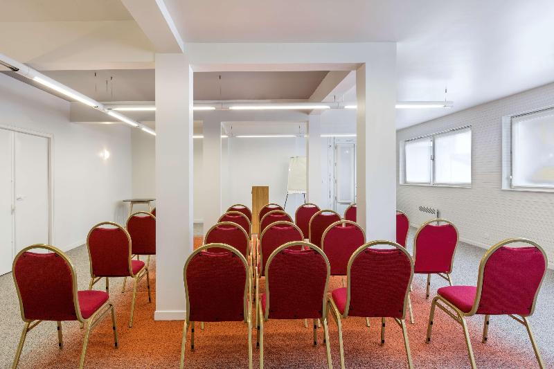 Sure Hotel by Best Western Argentan - Toplantı