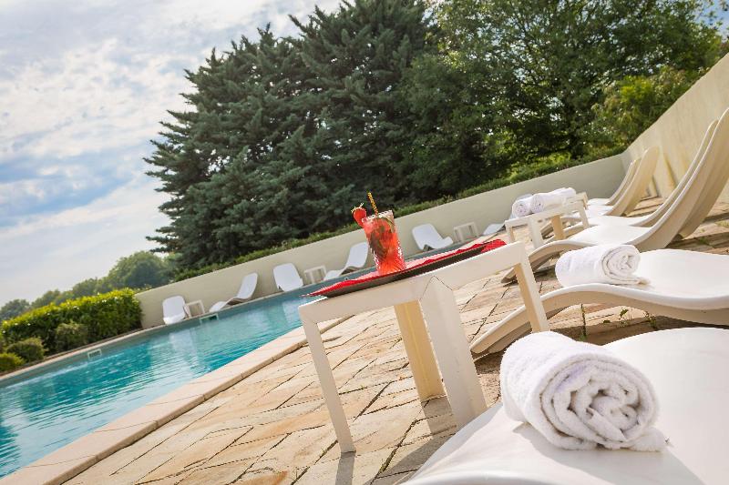 Kyriad Prestige Le Panorama Beaune - Havuz