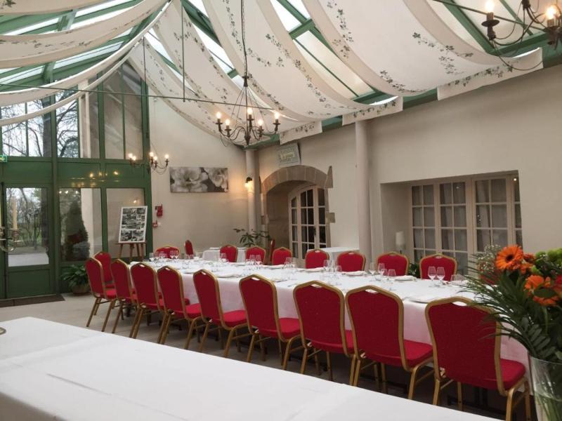 Le relais fleuri, Hotel & Restaurant Logis–Avallon - Restoran
