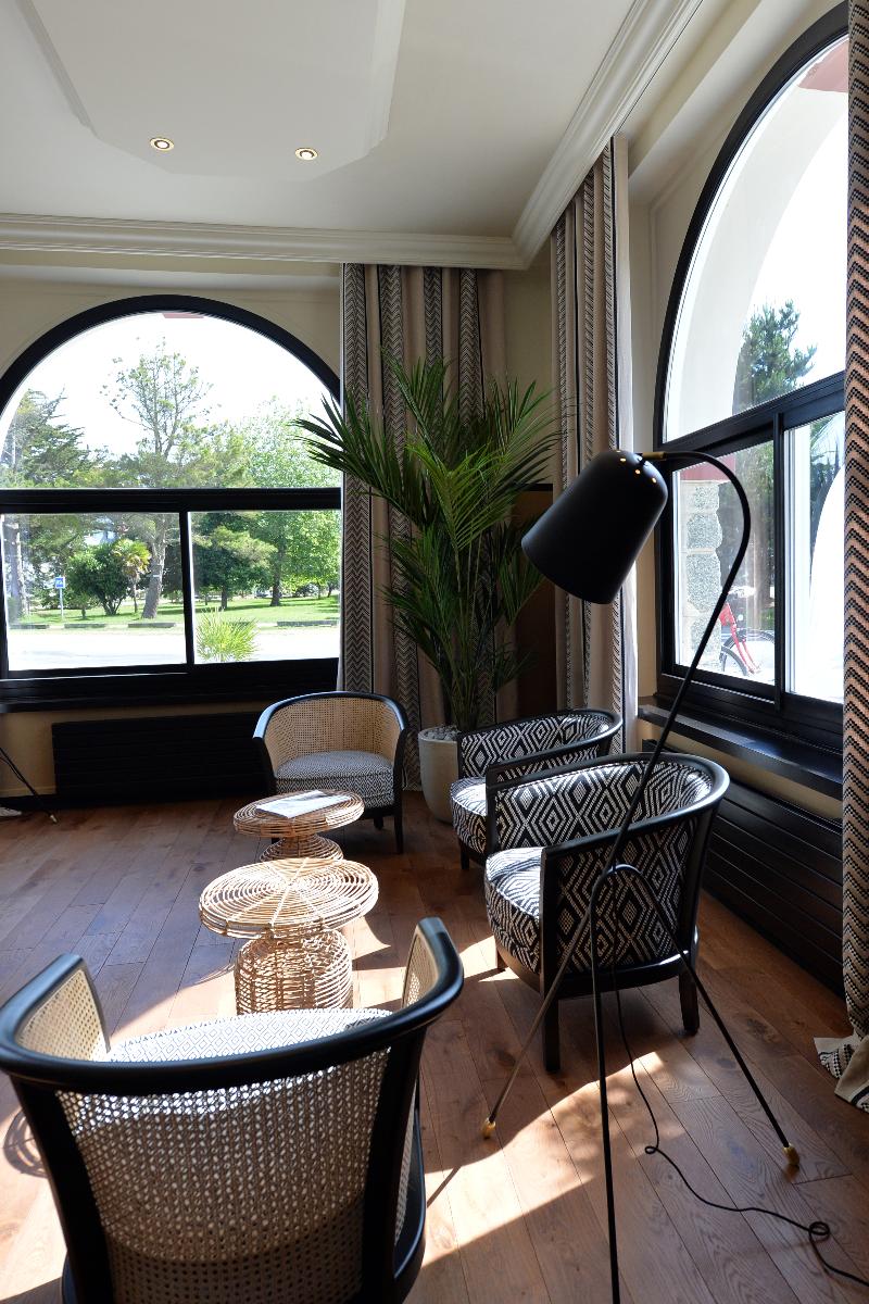 Hotel De Diane - Lobi