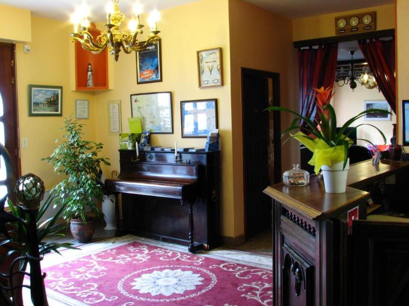 Logis Hotel De La Corniche - Restoran