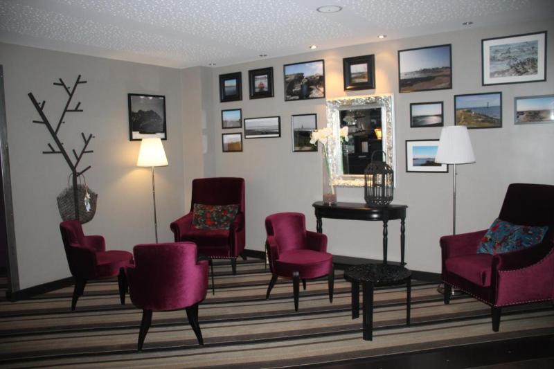 Logis Hotel l'Albatros - Lobi