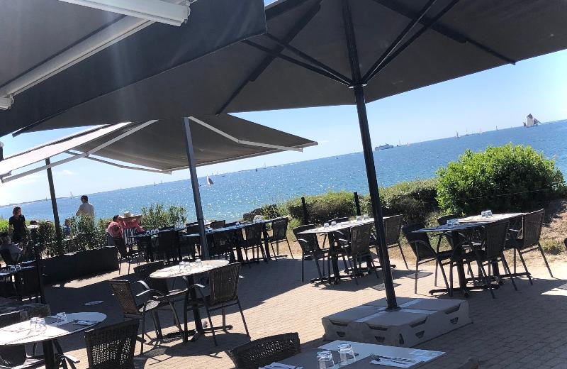 Hôtel-Restaurant Les Mouettes - Teras