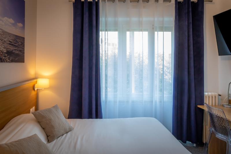 REX HOTEL - Oda