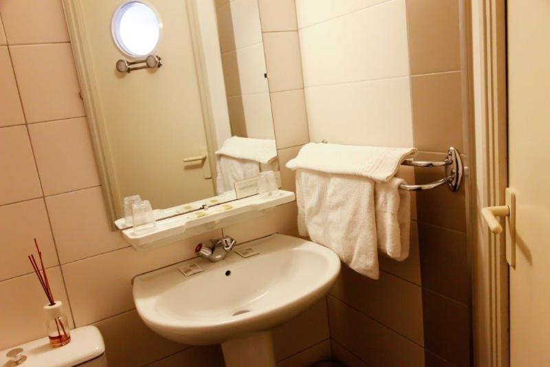 REX HOTEL - Oda
