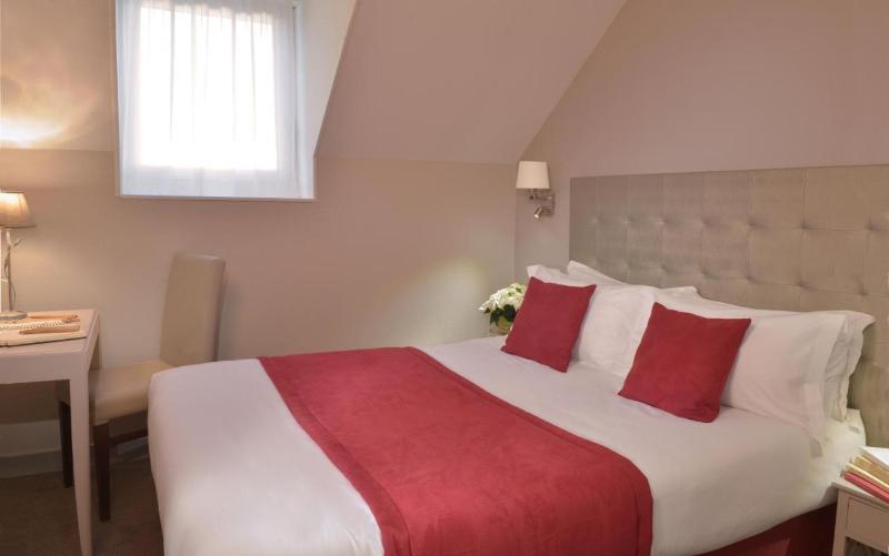 Logis Hotel Le Continental - Genel