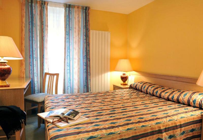 Logis Hotel Le Continental - Genel