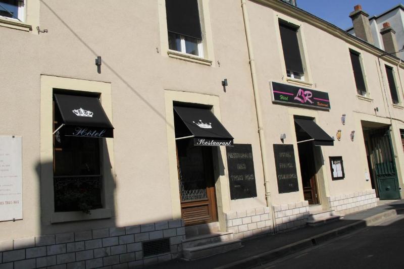 Logis Hôtel les 3 Rois - Genel