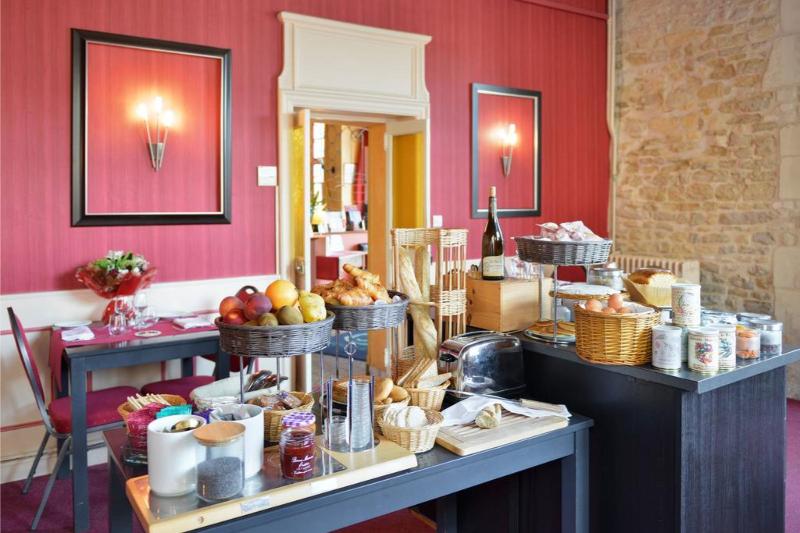 Logis Le Puits Doré - Restoran