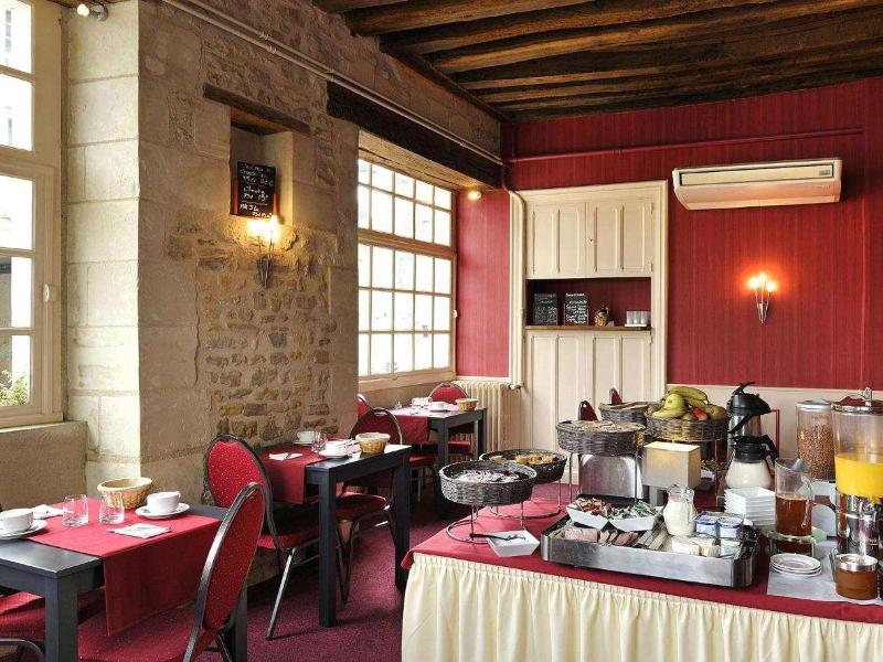 Logis Le Puits Doré - Restoran