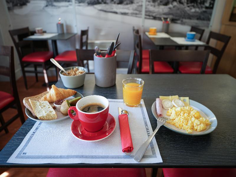 Logis Hotel Des Chateaux De La Loire - Restoran