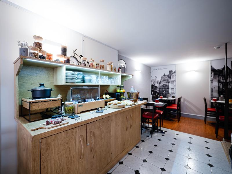 Logis Hotel Des Chateaux De La Loire - Restoran